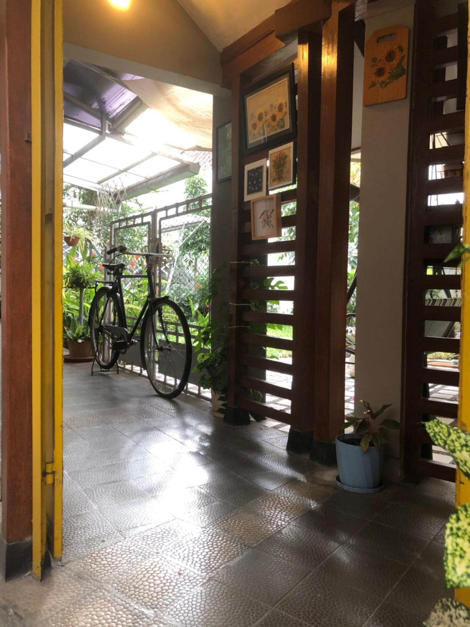 De Riau Guesthouse Бандунг Екстериор снимка