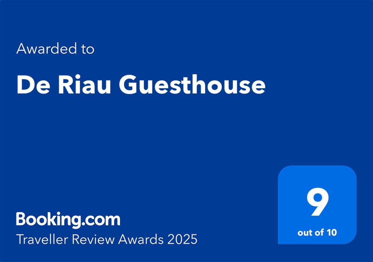 De Riau Guesthouse Бандунг Екстериор снимка