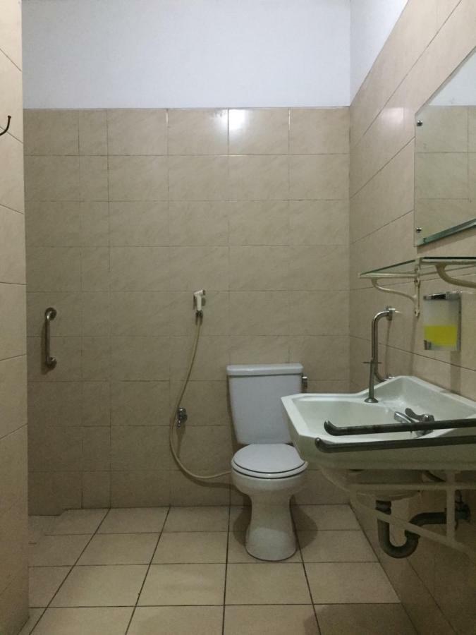 De Riau Guesthouse Бандунг Екстериор снимка